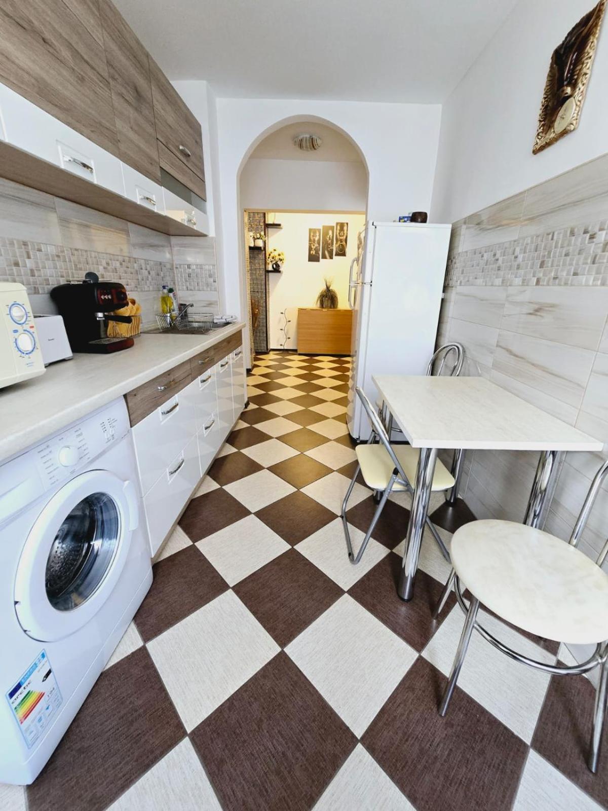 Apartament Sofy2 Baile Herculane Ngoại thất bức ảnh